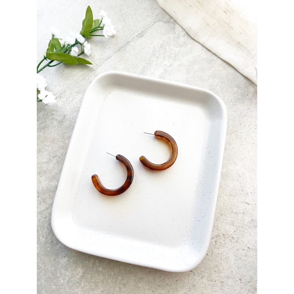 Acrylic C Shaped Hoop